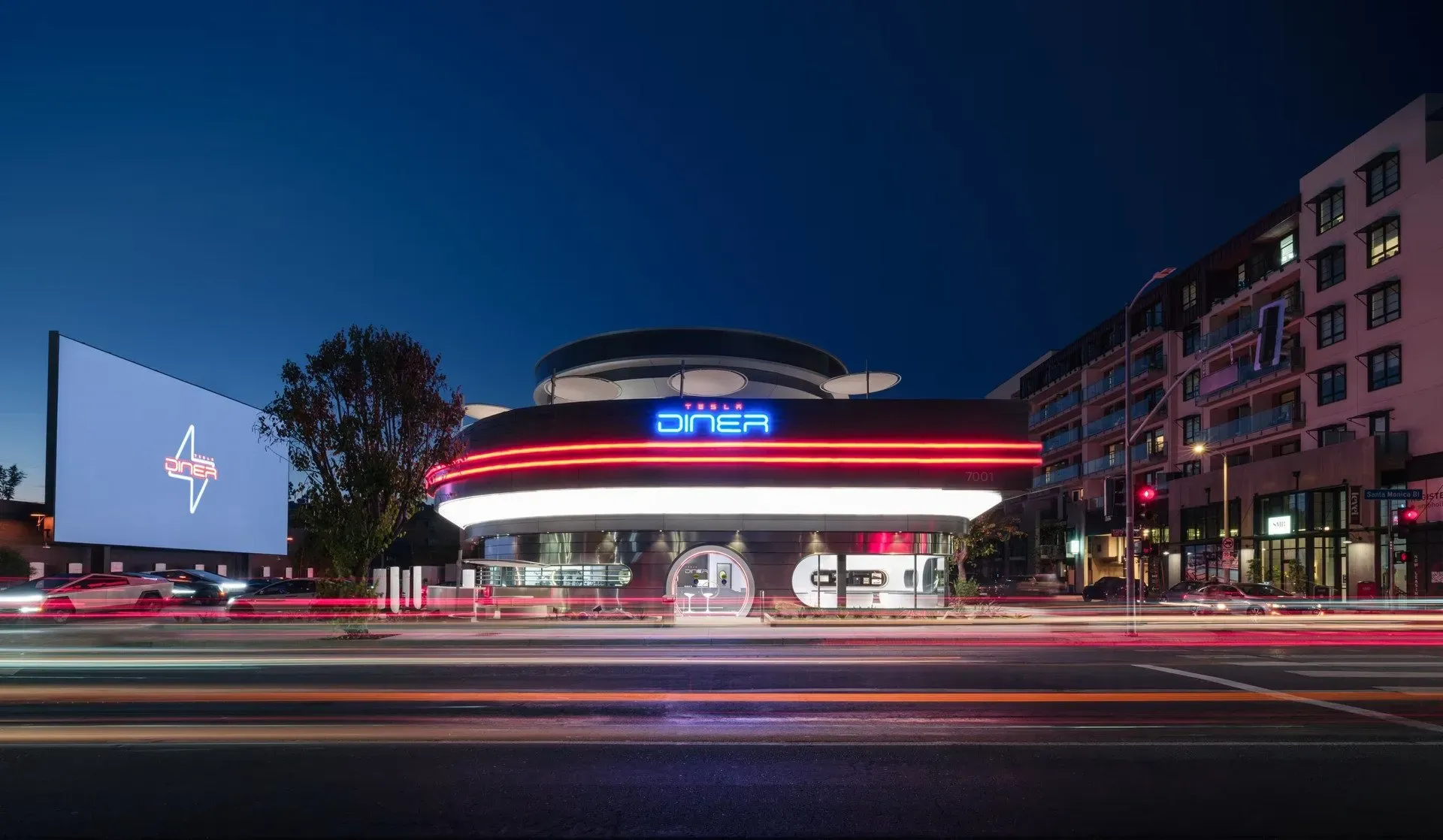 Tesla Diner: Elon Musk'ın Hayali Gerçek Oldu
