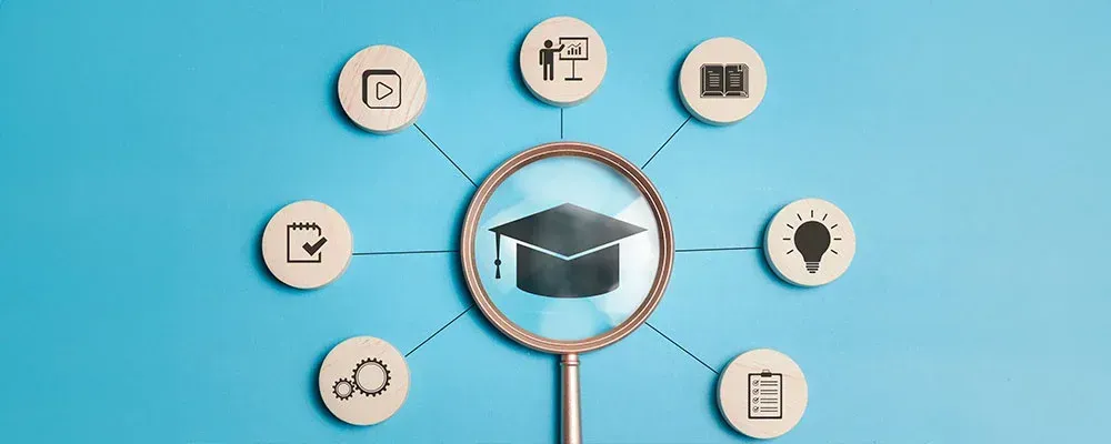 Eğitim ve Kariyer: Adım Adım Başarılı Bir Profesyonel Yolculuk