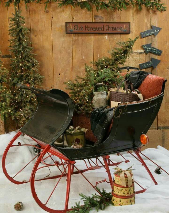 Santa’s Sleigh And Snowflake Designs For The Holiday