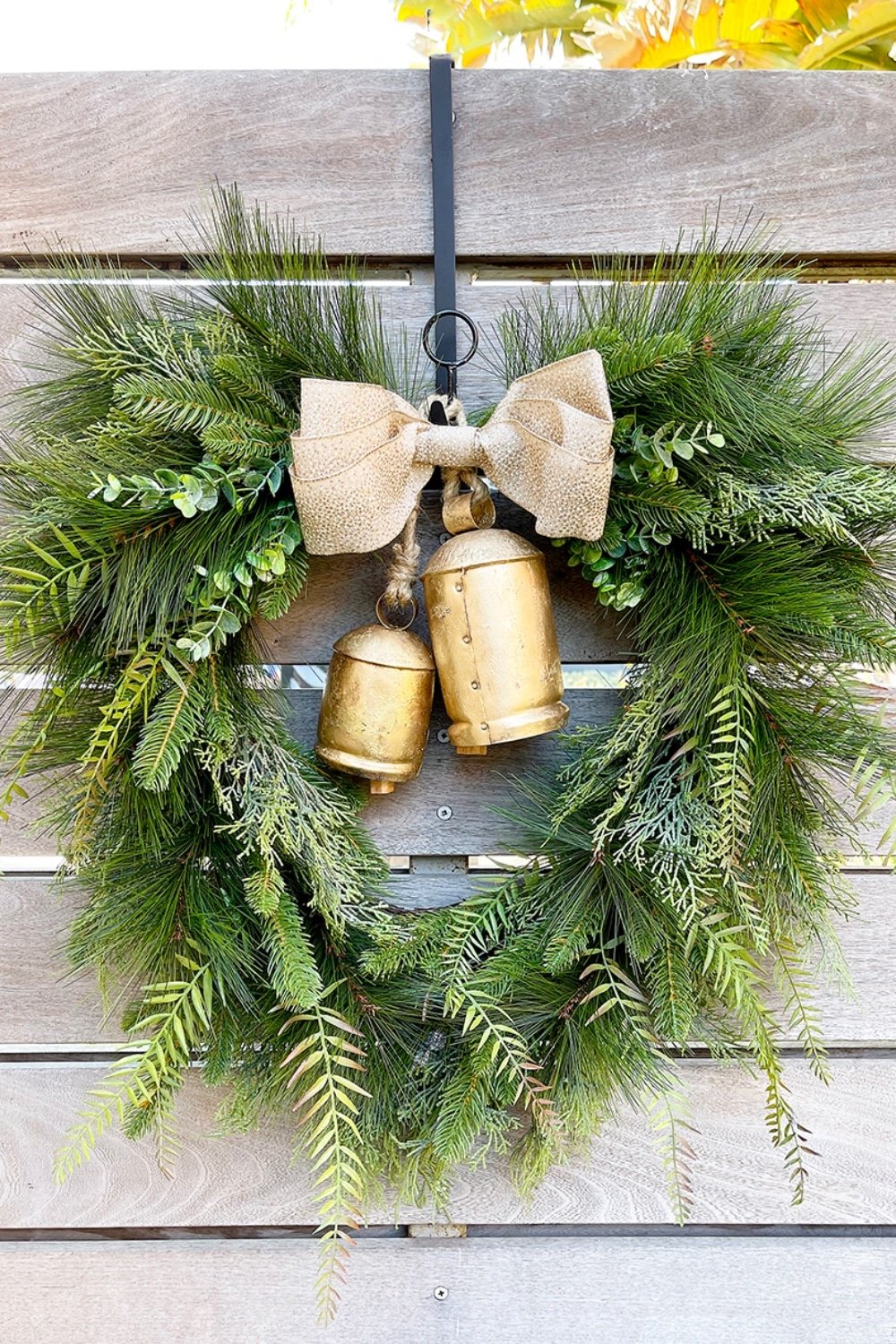 Festive Wreath And Bell Designs For Christmas Day