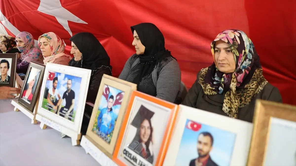 Diyarbakır Anneleri: Evlat Nöbeti Belgeseli Yayınlandı