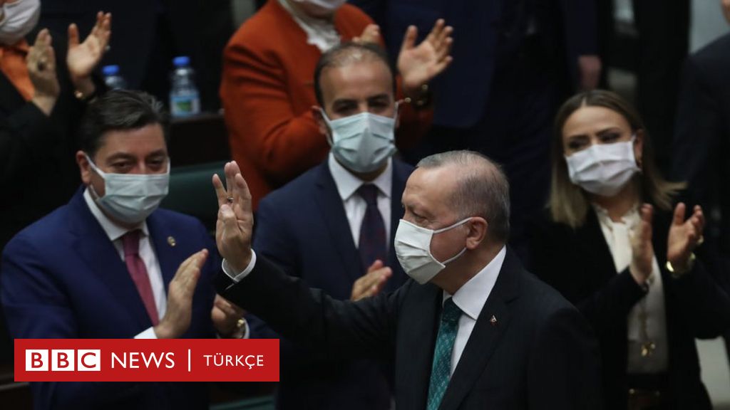 Yeni Anayasa Tartışmaları Siyaseti Hareketlendirdi