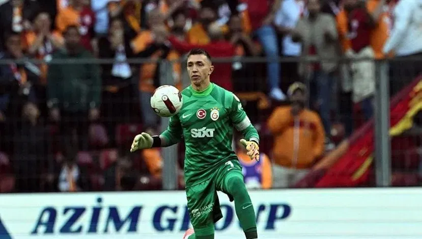 Muslera Rekoru: 3 Maçta Rüştü Reçber'i Geçebilecek Mi?