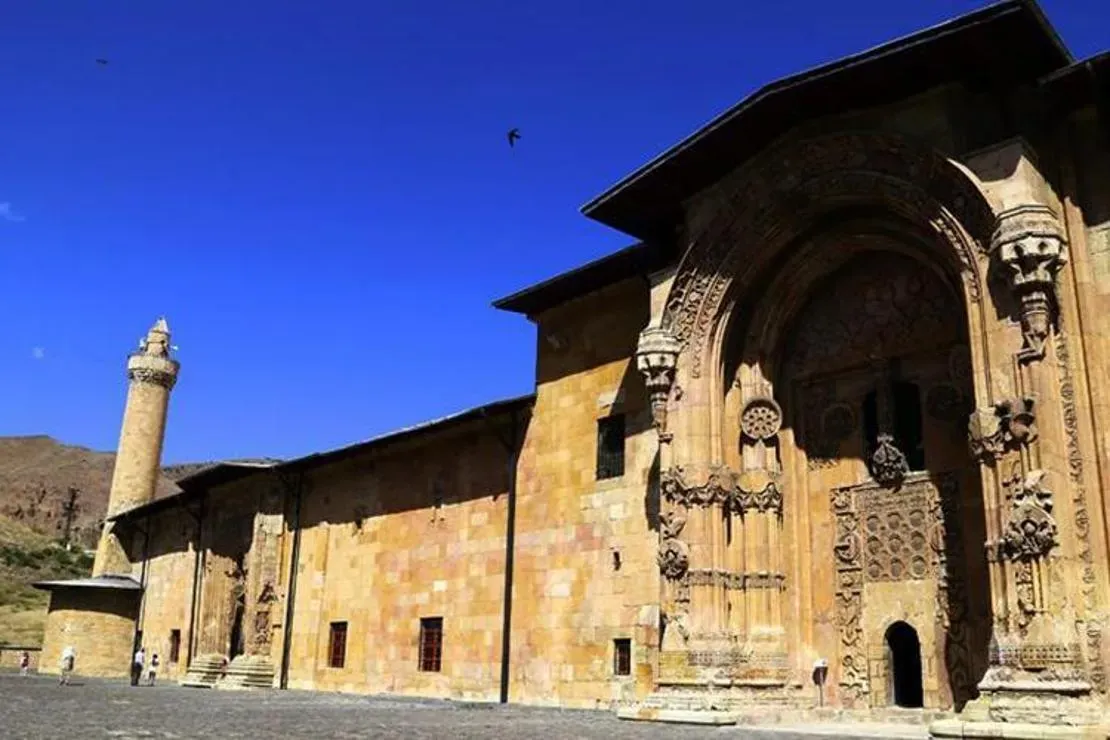 Divriği Ulu Camii: Tarihi ve Turistik Önemi