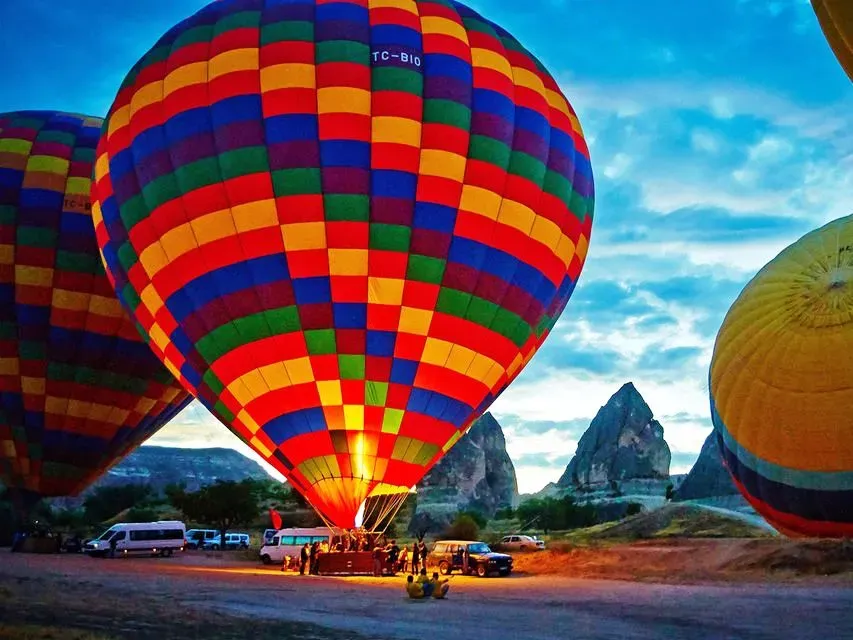 Kapadokya Sıcak Hava Balonları ile Eşsiz Bir Deneyim