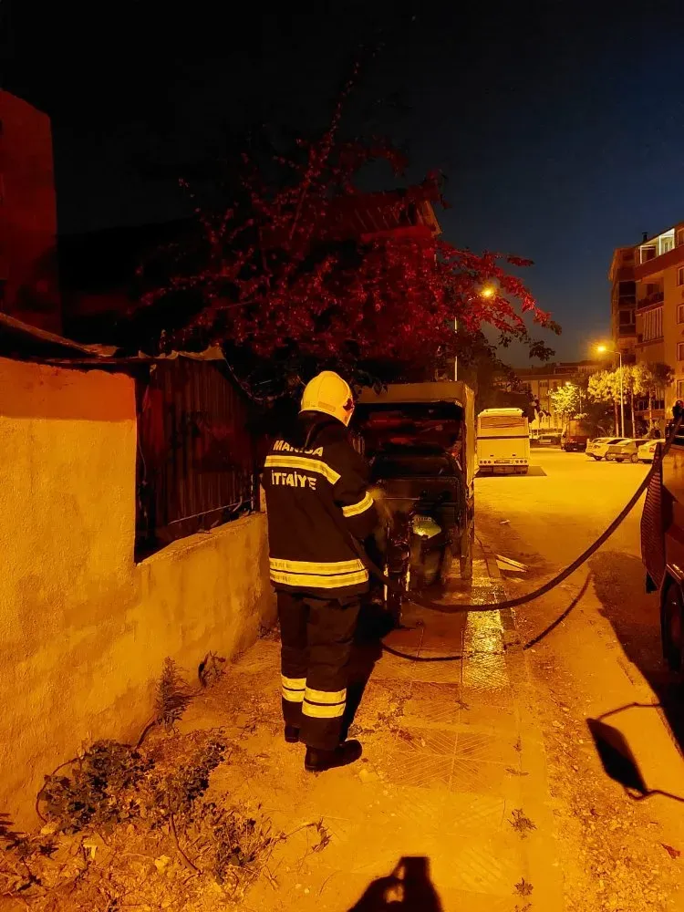 Elektrikli Araç Yangın Riski: Neden Önlenemiyor?