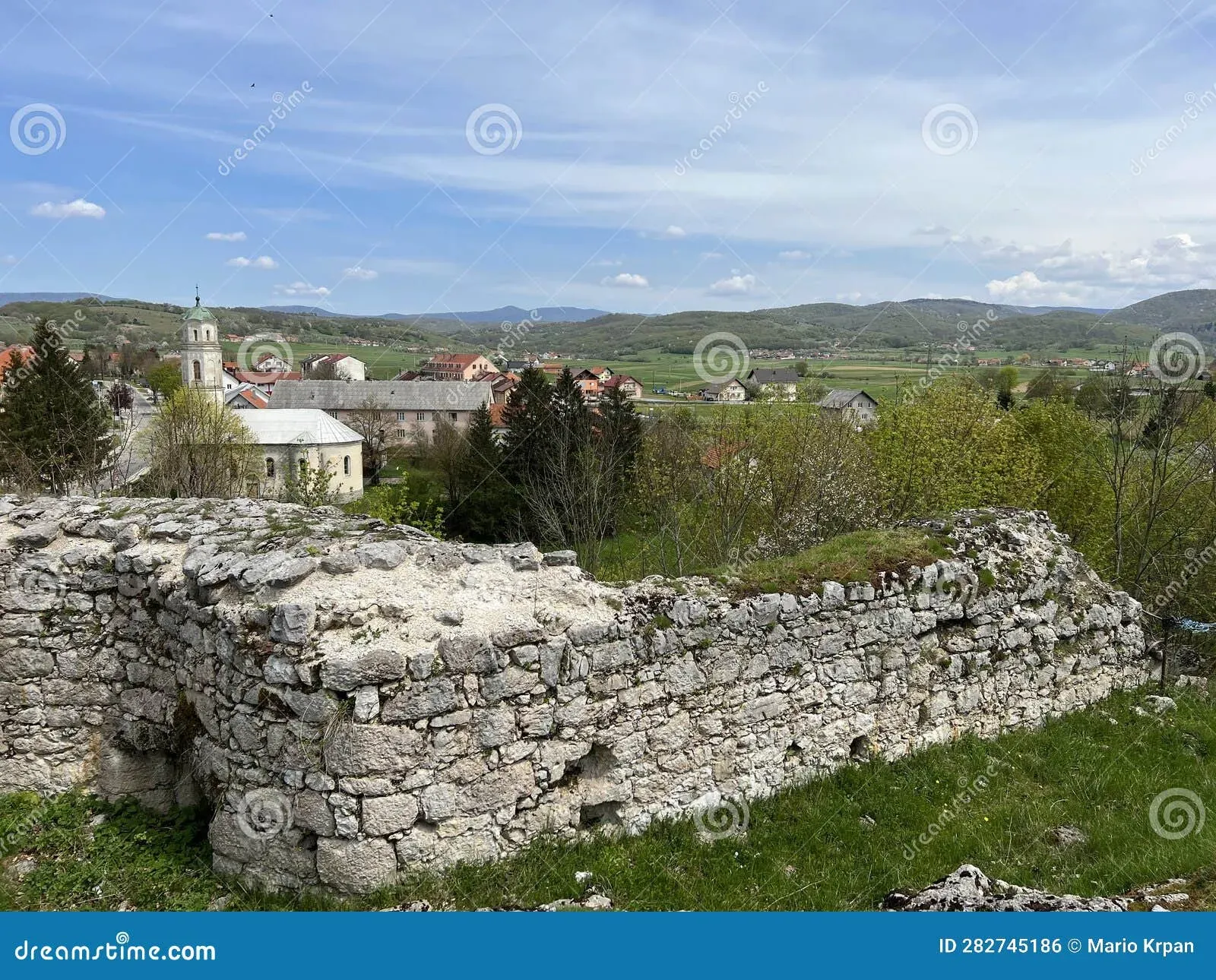 Sokolac Kalesi: Tarihi ve Mimarisi Hakkında Her Şey