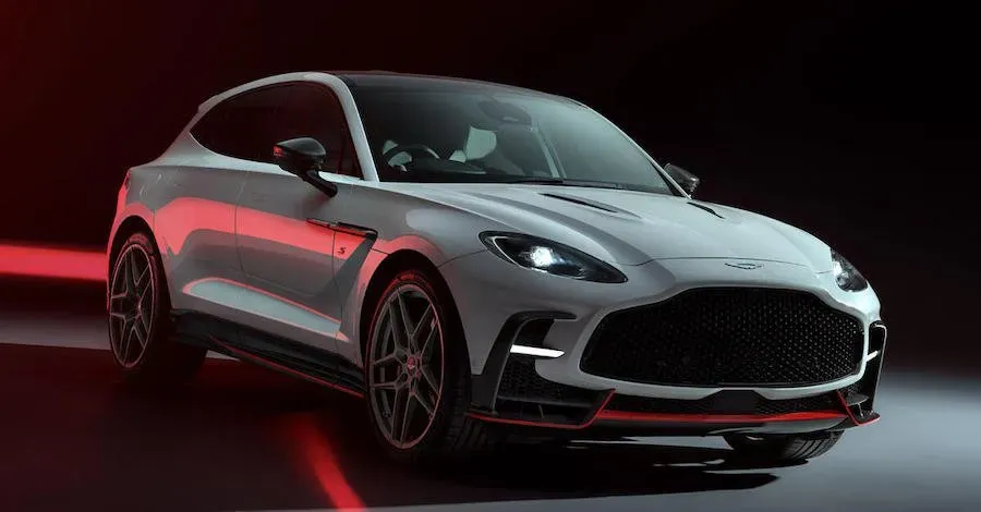 Aston Martin DBX S: Yüksek Performanslı SUV Tanıtımı