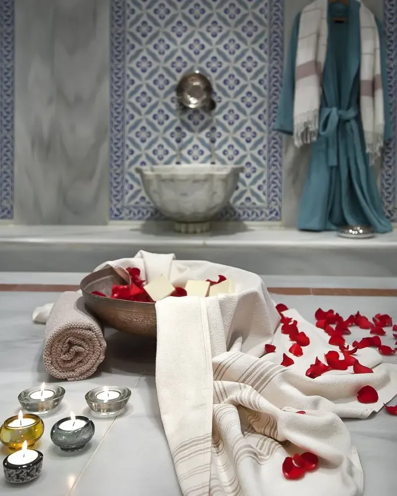 Turkish bath clothing etiquette: What to wear and towels