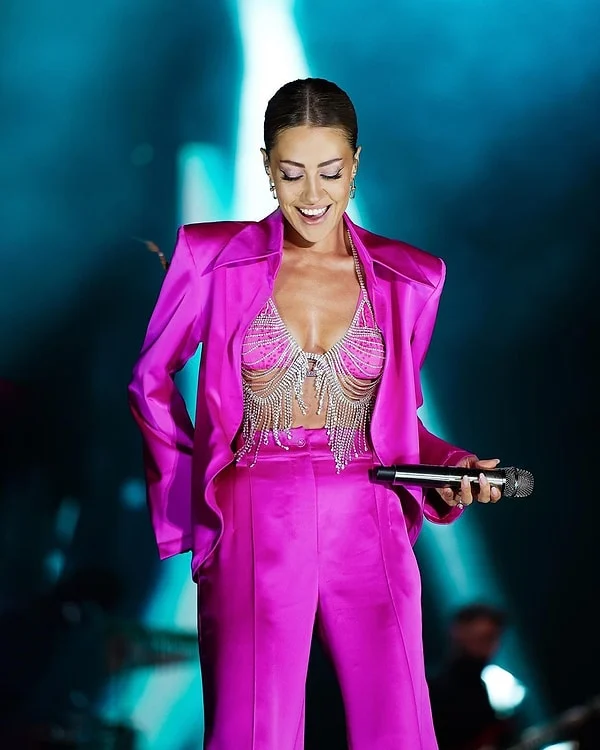 Ünlülerin Tercih Ettiği Son Moda Akımları ve Stil İpuçları