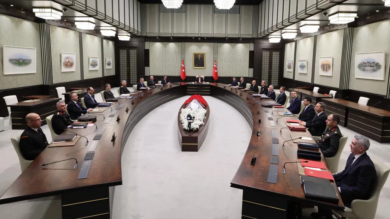 Gündem Türkiye'de bugün: öne çıkan haberler ve analizler