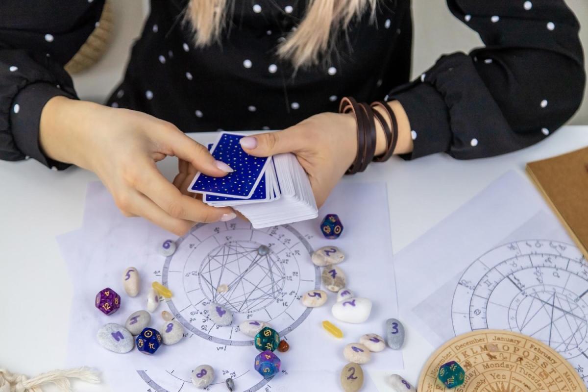 Eskişehir Tarot: Gerçek Rehberliğe Ulaş
