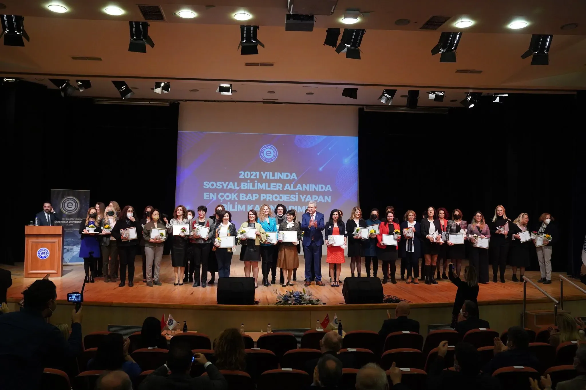 Ege Üniversitesi Dünya Sıralamasında 760. Sırada Başarı