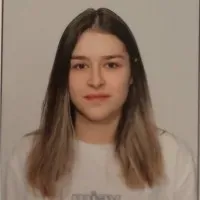 Melda Sarıtaş Esen Başarısı: 13. Üniversiteyi Birincilikle Bitirdi