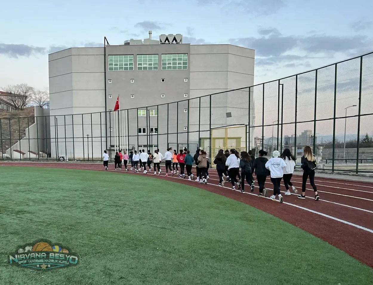 Spor yarışlarına hazırlık: Plan, Beslenme ve Dinlenme