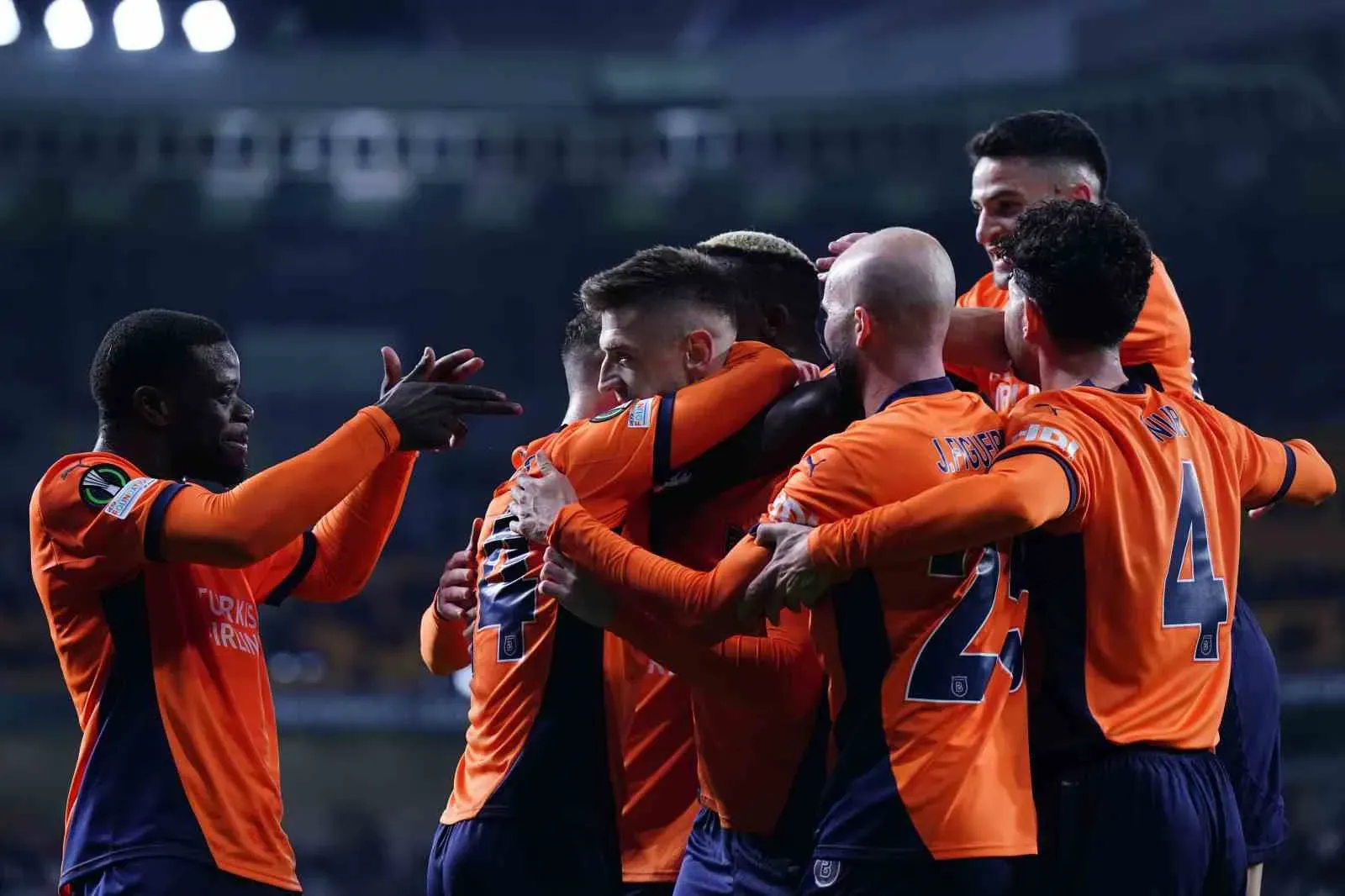Başakşehir UEFA Konferans Ligi'nde Avantaj Peşinde