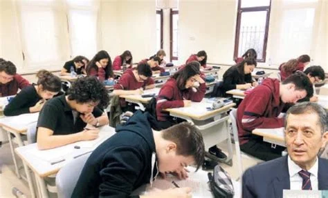 Eğitimde Değişim: Yeni Müfredat ve Eğitim Sistemindeki Yenilikler