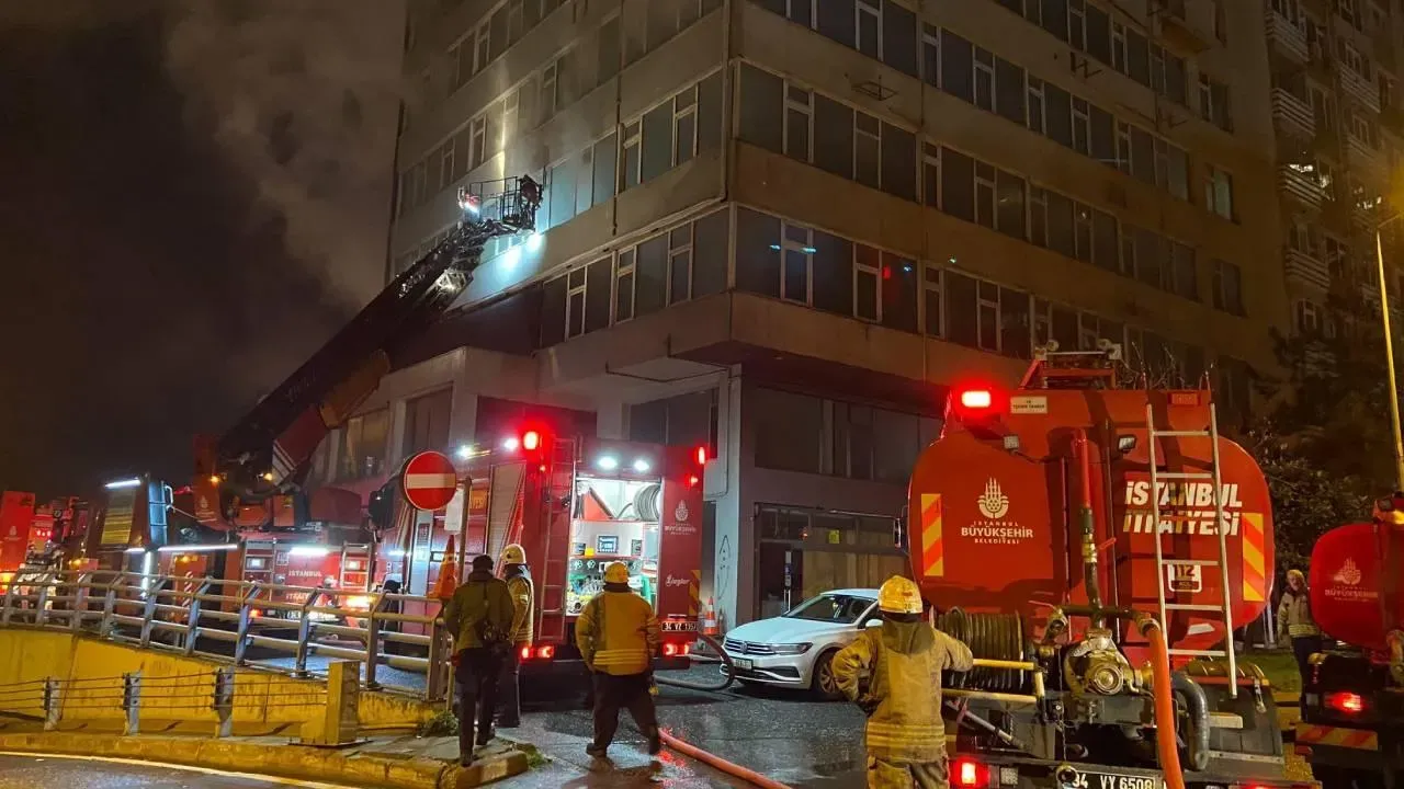 Şişli'de Yangın: 8 Katlı Binada Acil Müdahale