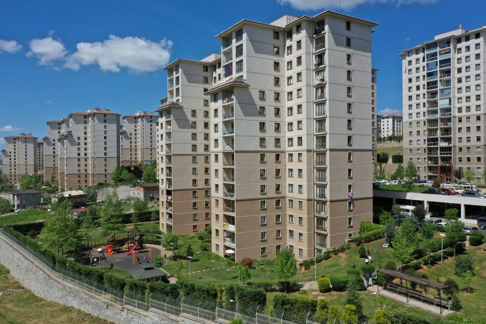 Tuzla Ambar Emlak Trendleri: Yatırımcılar İçin Güncel Rehber