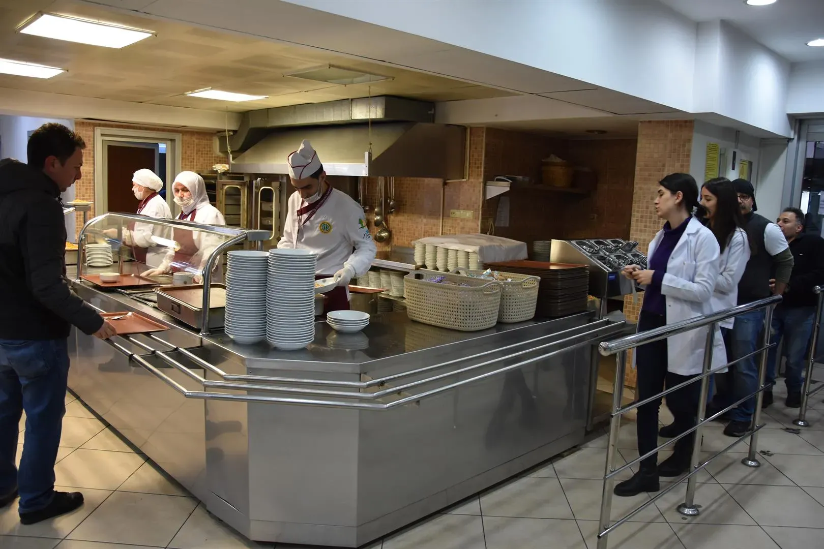 Toplu Yemek Yazılımı Çözümleri: Okul, Hastane ve İşletmelere