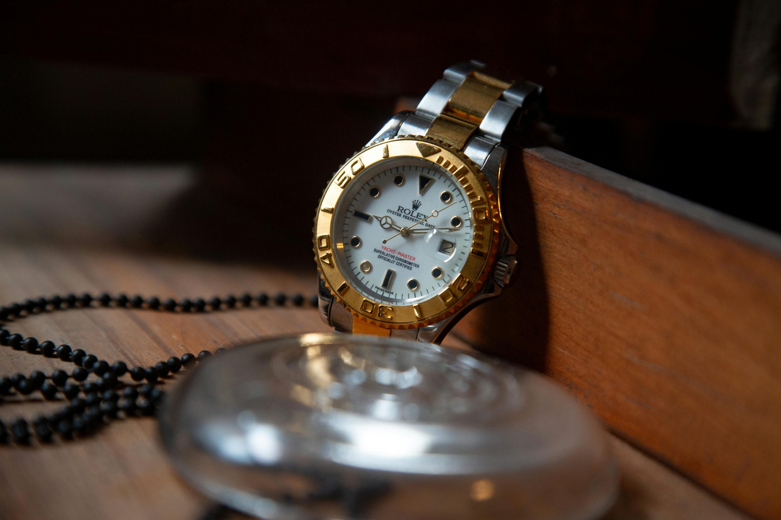 Rolex: Zamanın Ötesinde Bir Prestij ve Mühendislik Hikayesi