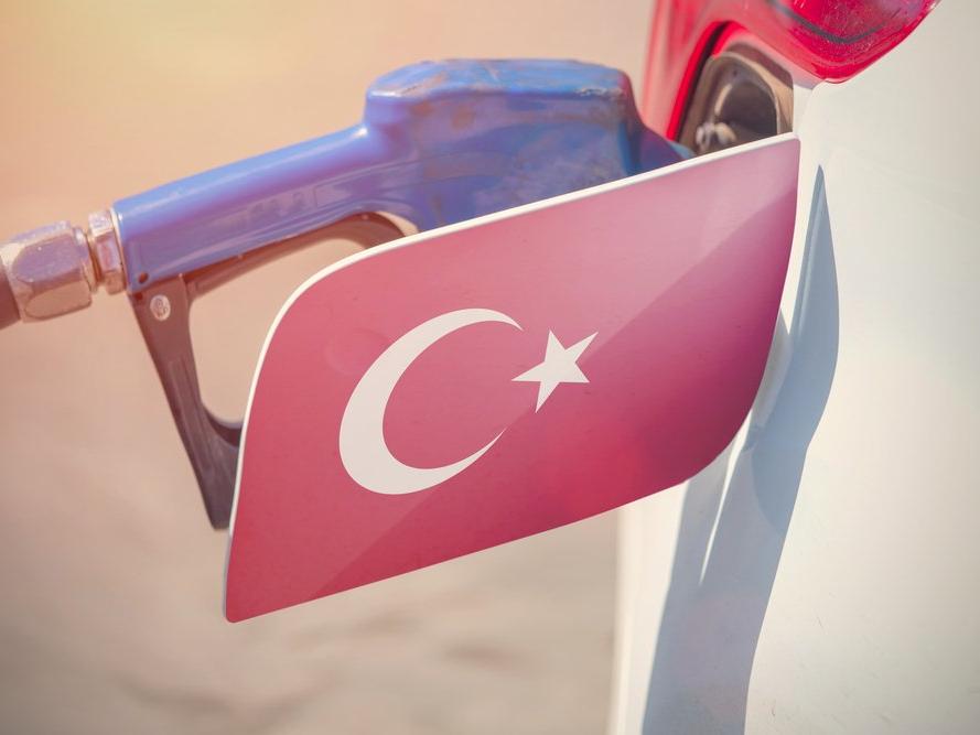 Küresel Petrol Fiyatlarındaki Artış Türkiye’yi Nasıl Etkiler?