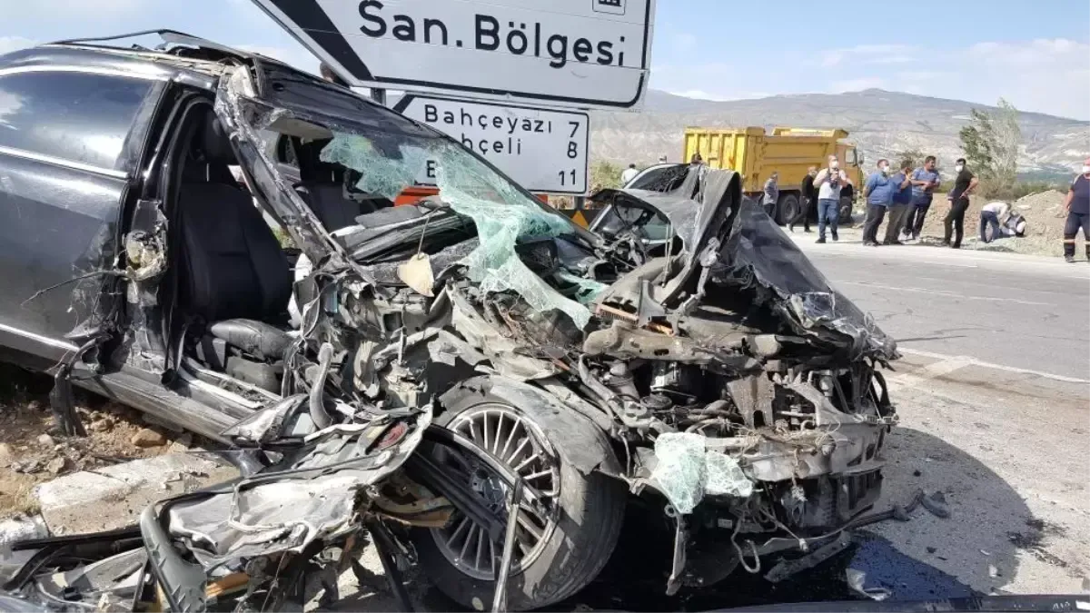 Erzincan Otomobil Kazası: 1 Ölü, 3 Yaralı