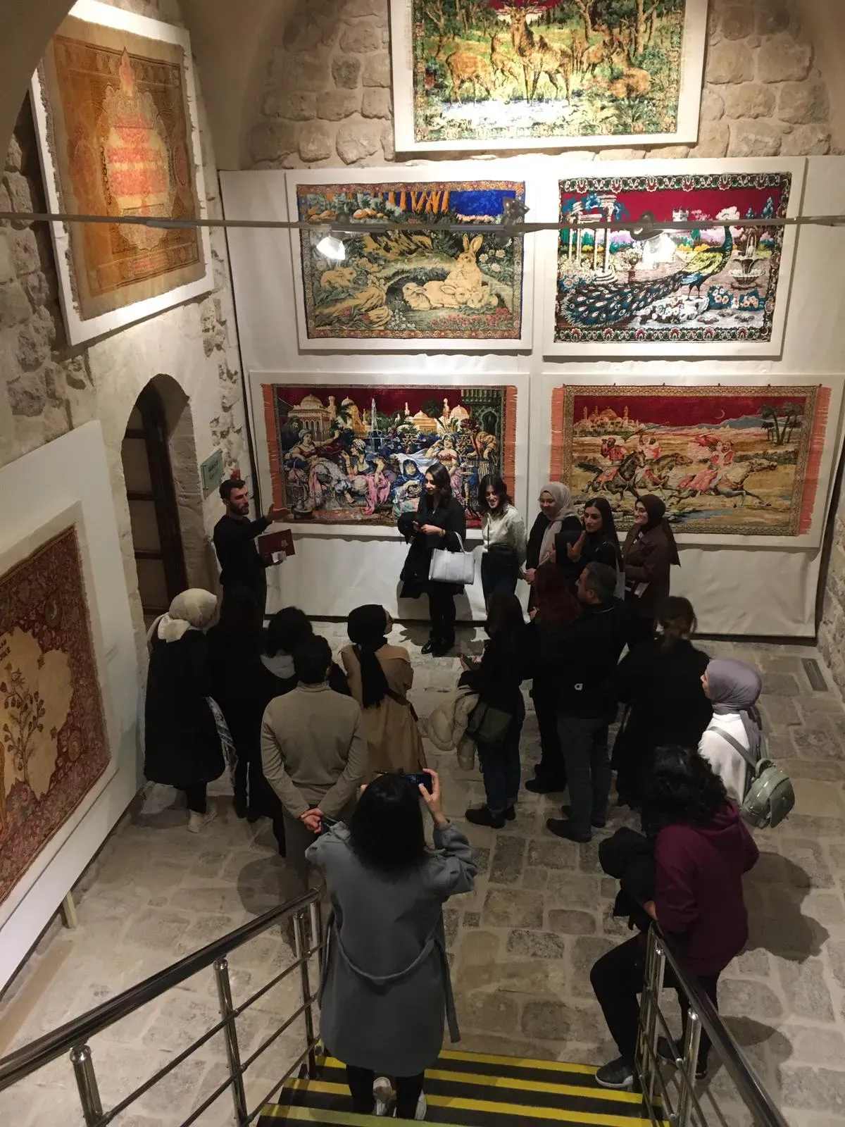 Sanat Galerisi Ziyareti: İlham Veren Sergiler ve İpuçları