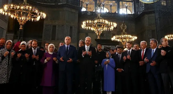 Erdoğan Yeditepe Bienali'nde Protestoları Eleştirdi
