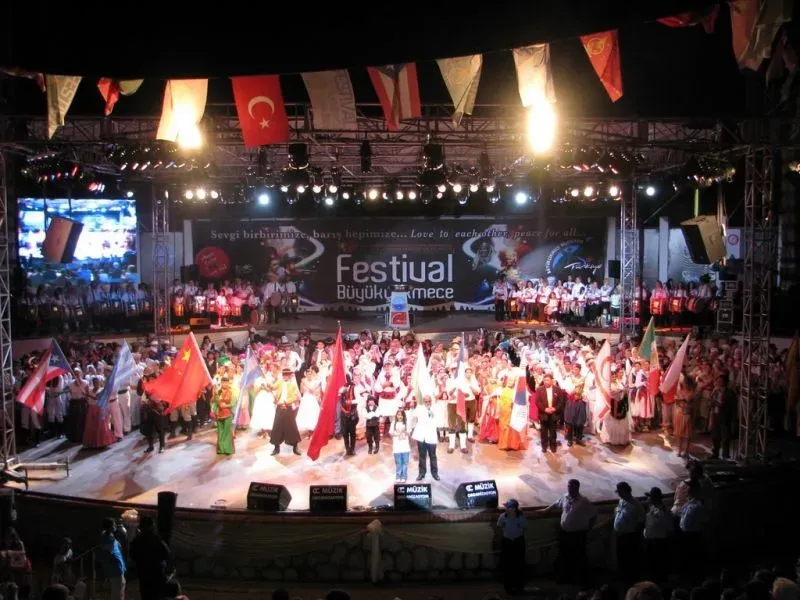 Kültür ve Sanat Festivalleri: Şehrinizi Canlandıran Etkinlik