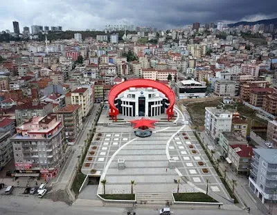Samsun Canik Heyelanı: Oto Yıkamaya Kaya Parçaları Düştü