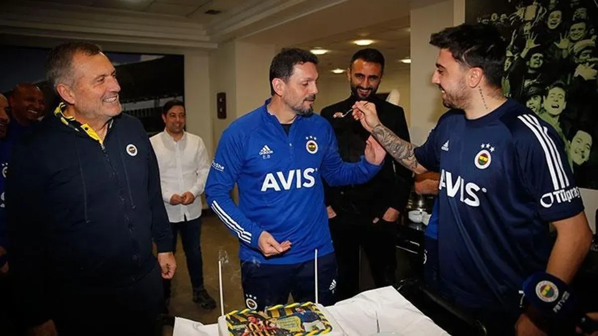 Fenerbahçe Teknik Direktör Haberleri: Mourinho Ayrılacak mı?