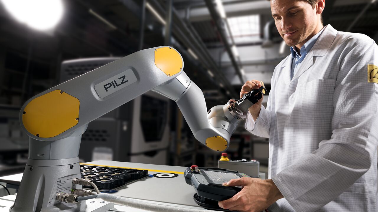 Robotik Sistemlerde Endüstriyel Pil Kullanımının Rolü