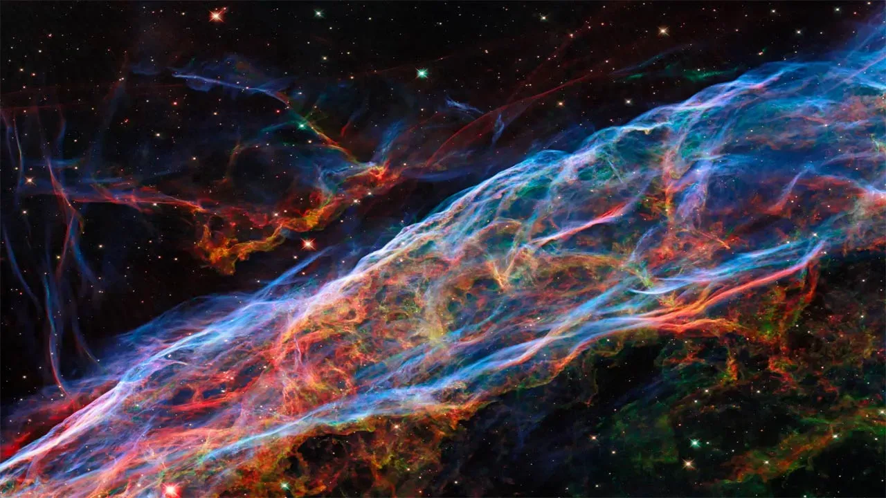 Uzay Fotoğrafçılığı: Webb ve Hubble'ın Çarpıcı Görselleri