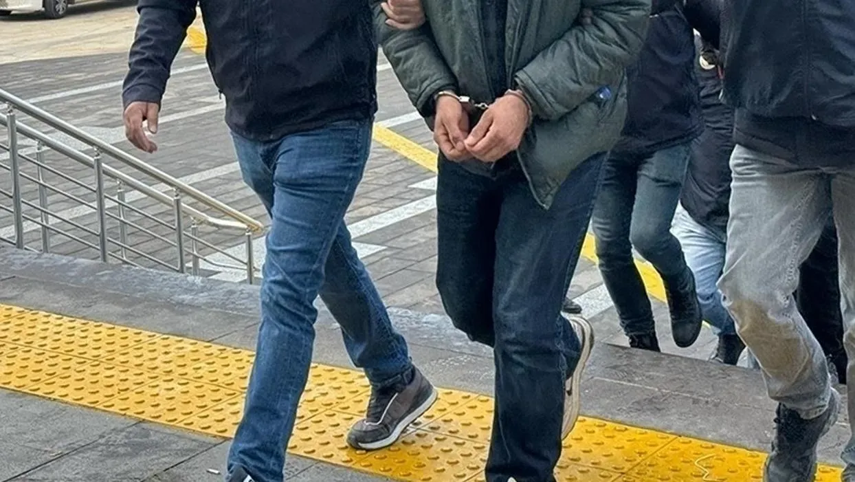 Narkokapan-Ankara Operasyonu ile Uyuşturucu Tacirleri Yakalandı