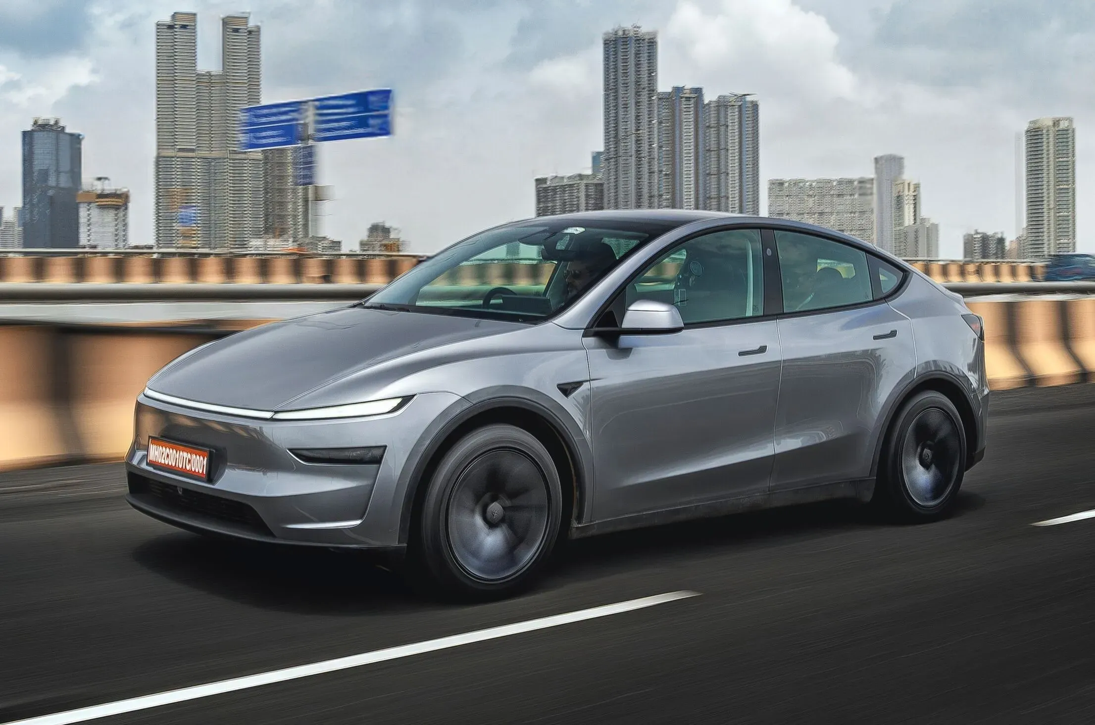 Tesla Model Y: Uygun Fiyatlı Yeni Varyant Hakkında